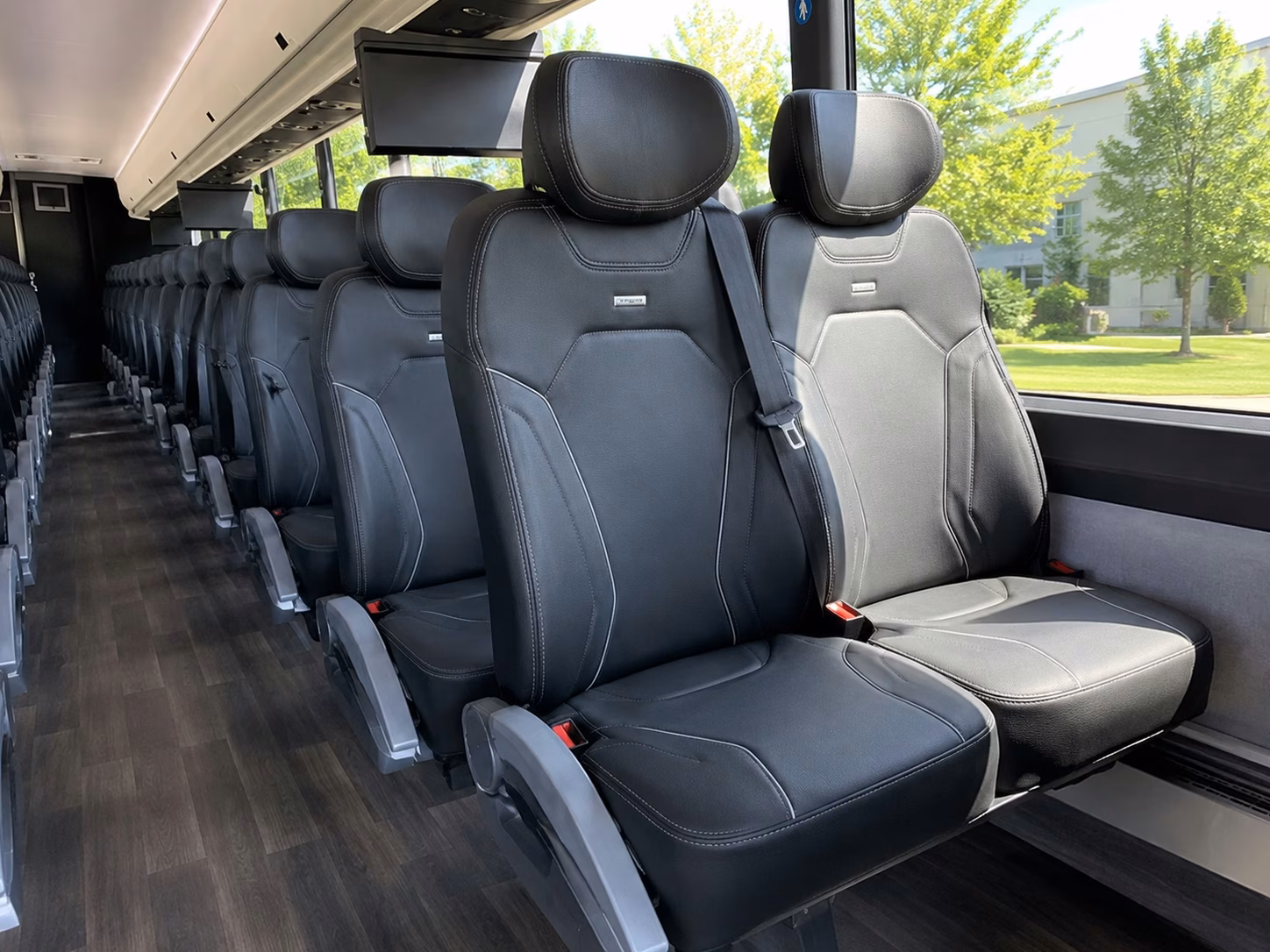 how the distance and duration of your trip affect fort smith bus rental rates